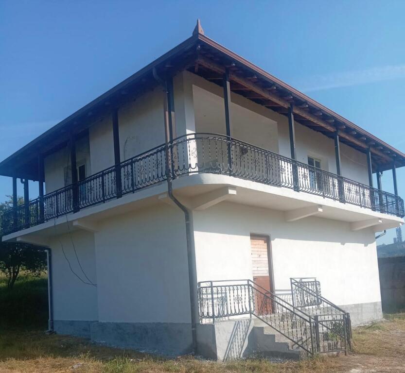 For sale, Private House +4000 m2 Land "Borizan" Krujë.