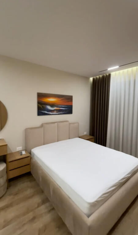 Jepet me qira super apartament 2+1+2WC te Liqeni i Thatë!