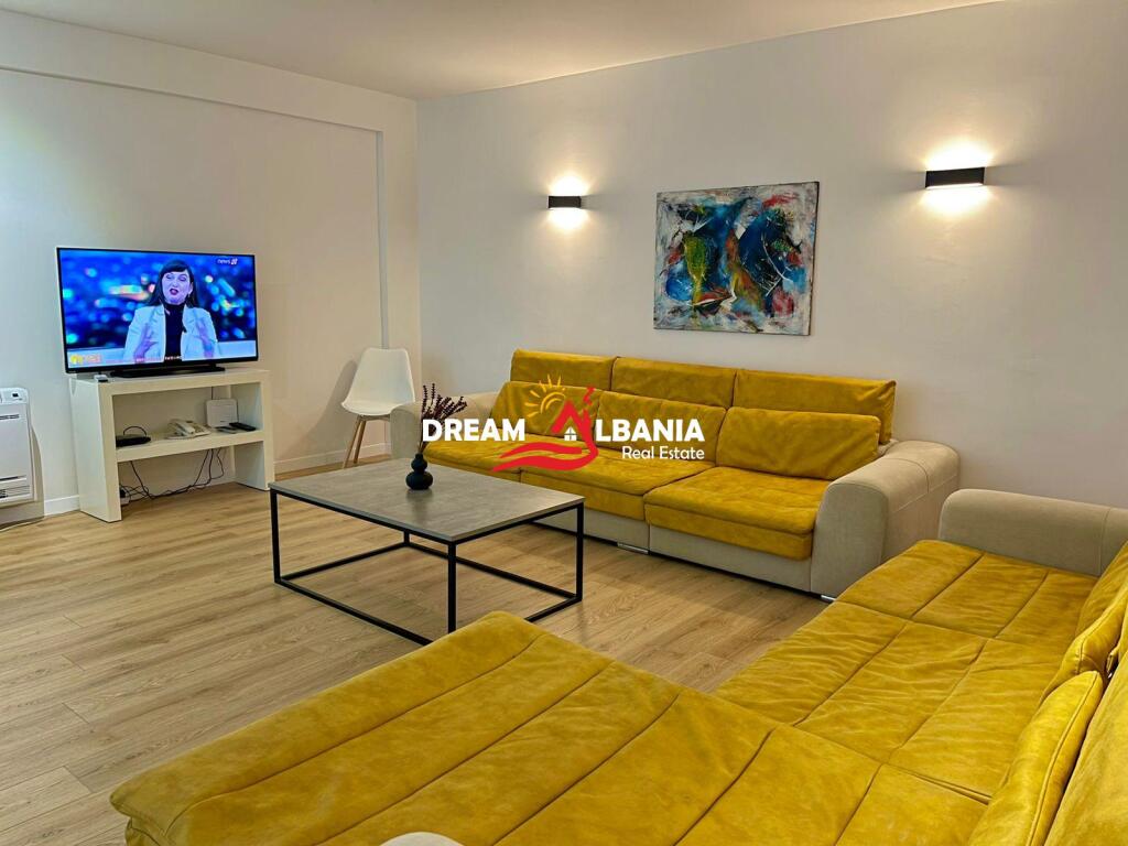 Luxury apartment 2+1+2 bathrooms for rent at the Botanical Garden in Tirana (ID 42215292)