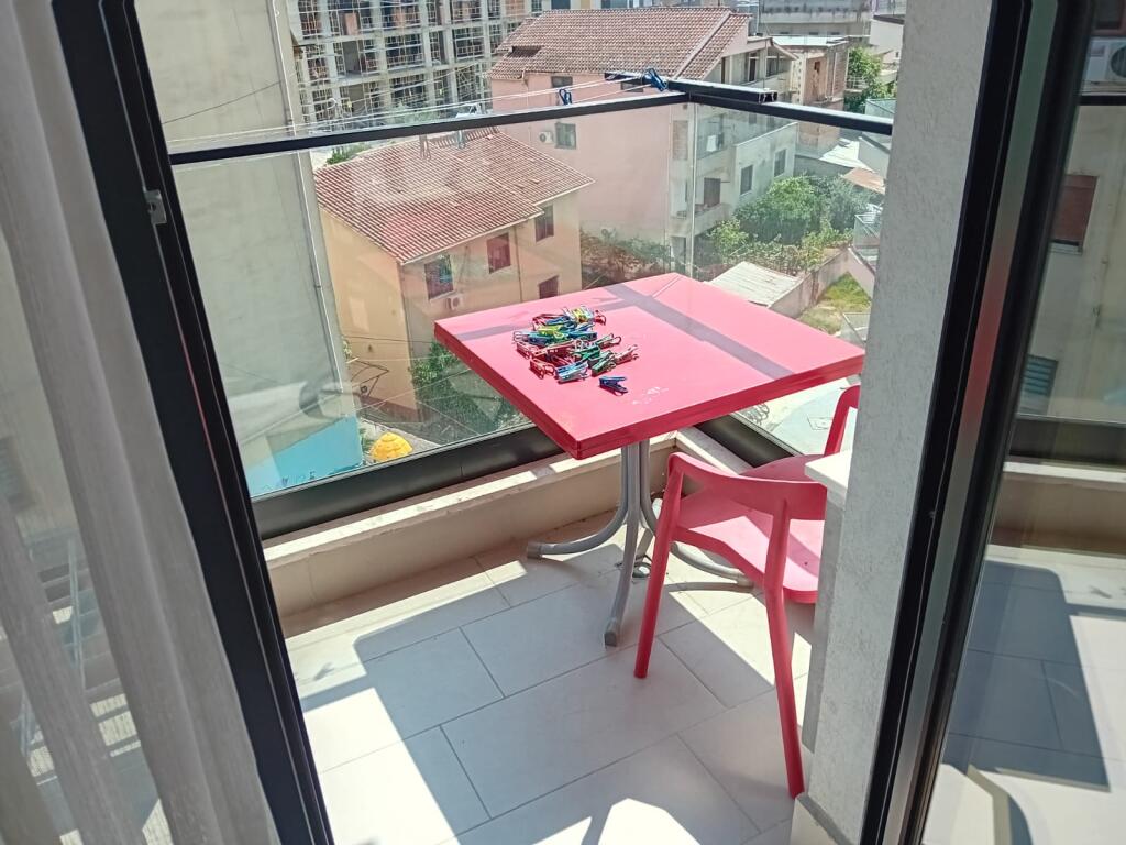For rent 1+1 apartment at Fusha Aviacionit