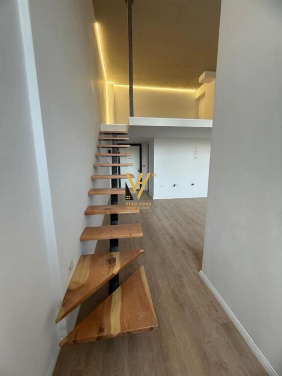OFFICE 60M2 FOR RENT AT GOLDEN PARK 3, YZBERISHT
