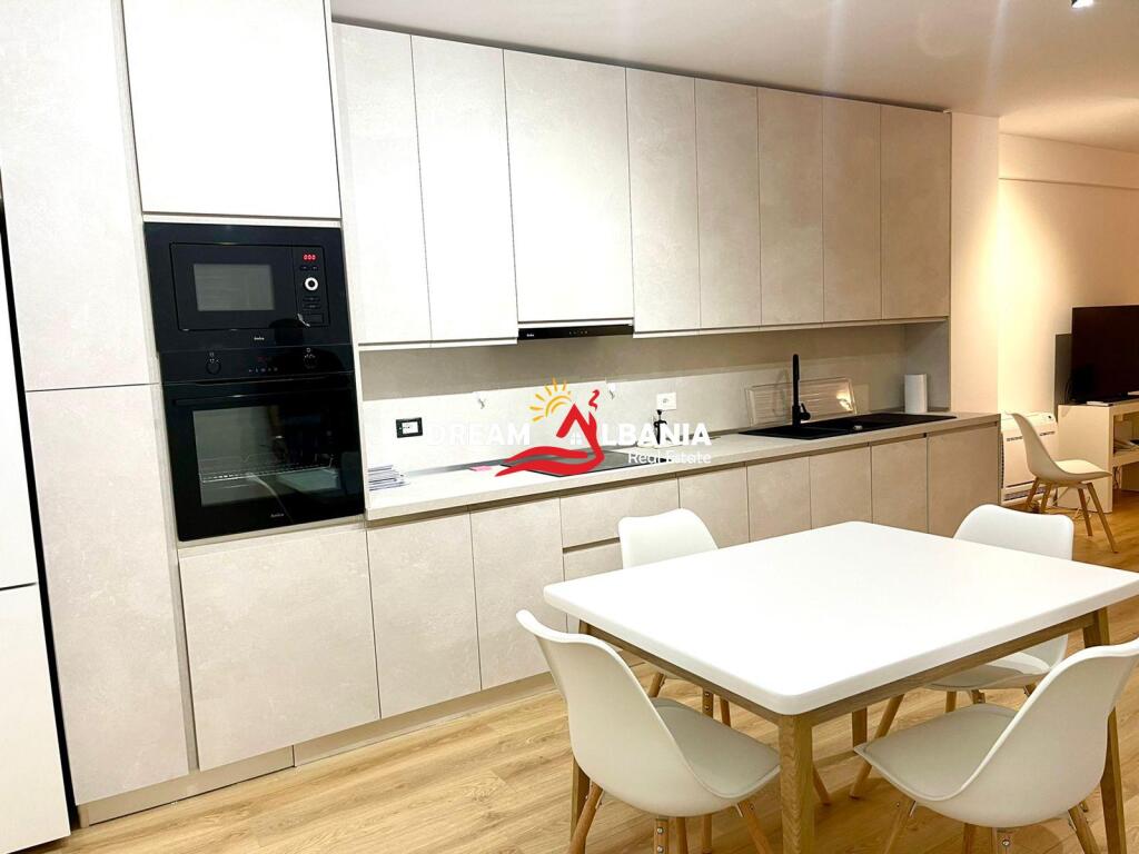 Luxury apartment 2+1+2 bathrooms for rent at the Botanical Garden in Tirana (ID 42215292)