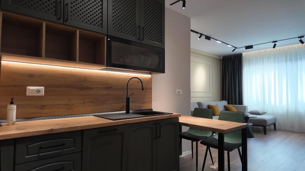 2+1 Apartment for Rent at Pazari i Ri