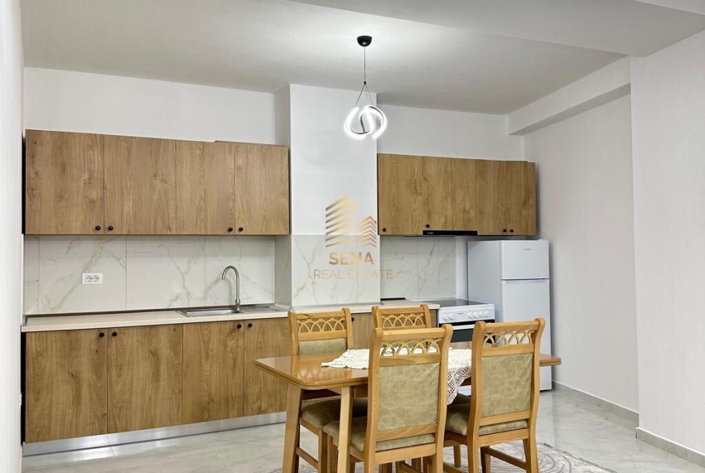 Qira, Apartament 2+1+blk, Astir