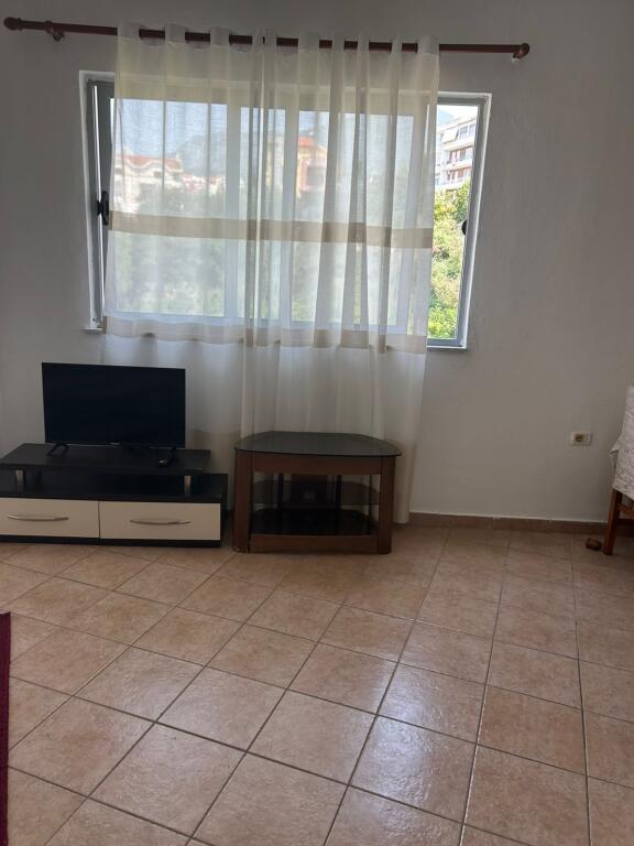1+1 apartment for rent in Fresk