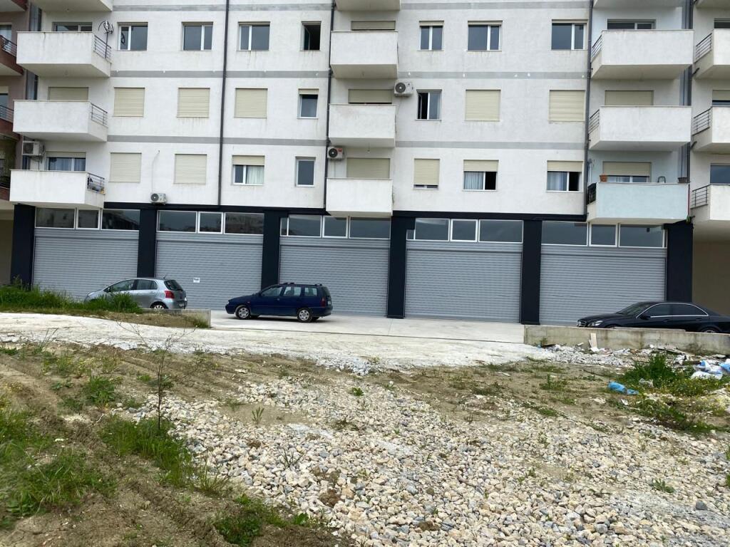 SHOP FOR RENT 120 M2 FRESH