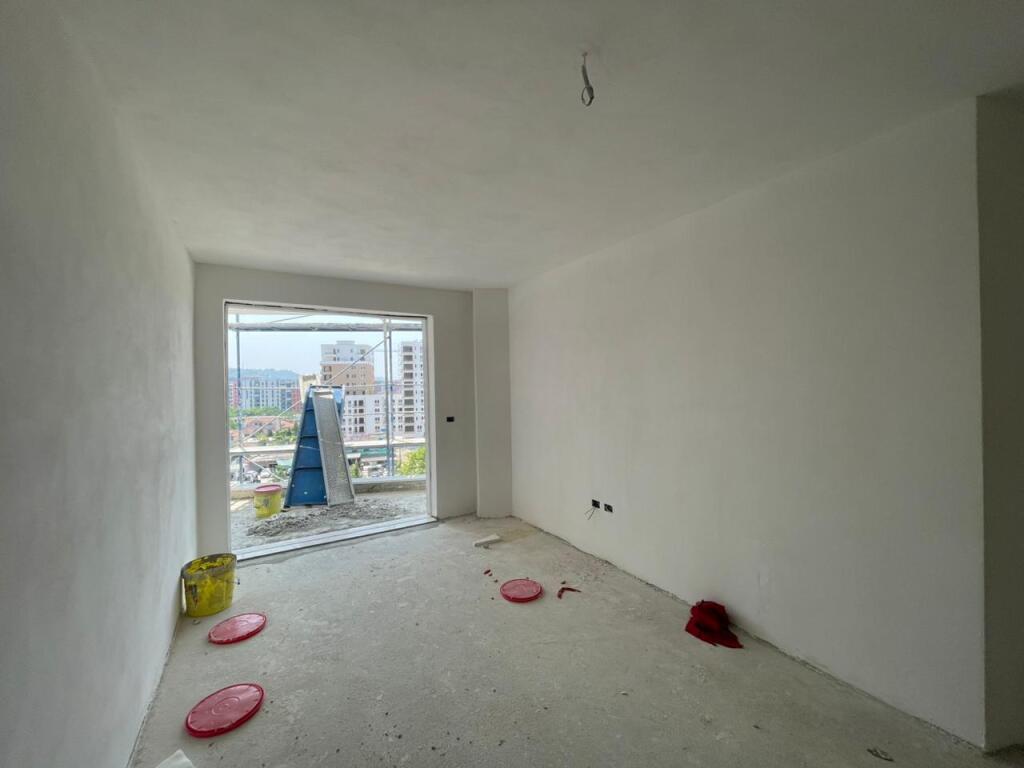 Tirana, apartment for sale 1+1+1 balcony Floor 6, 83 m² (aviation field (turdiu))