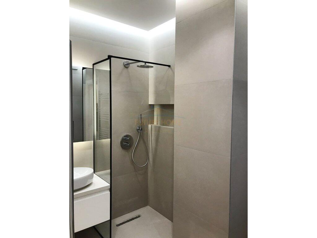 For sale apartment 2+1+2 Pazari i Ri
