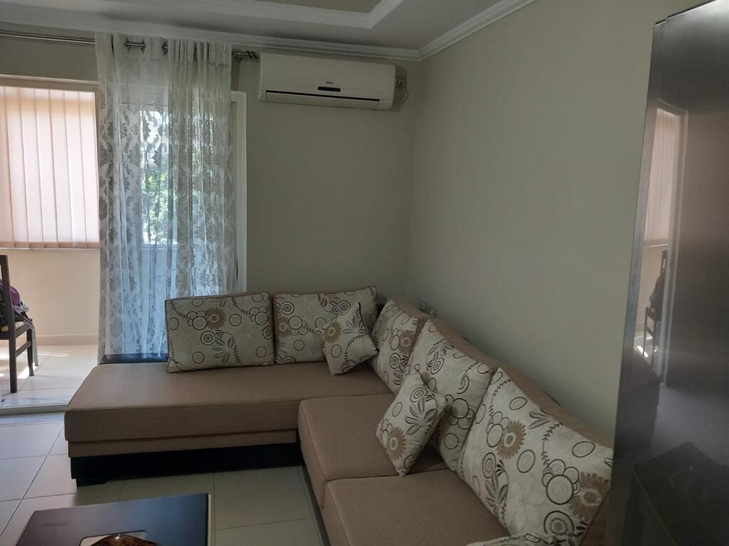 An apartment 2+1 is offered on Irfan Tomini Street.