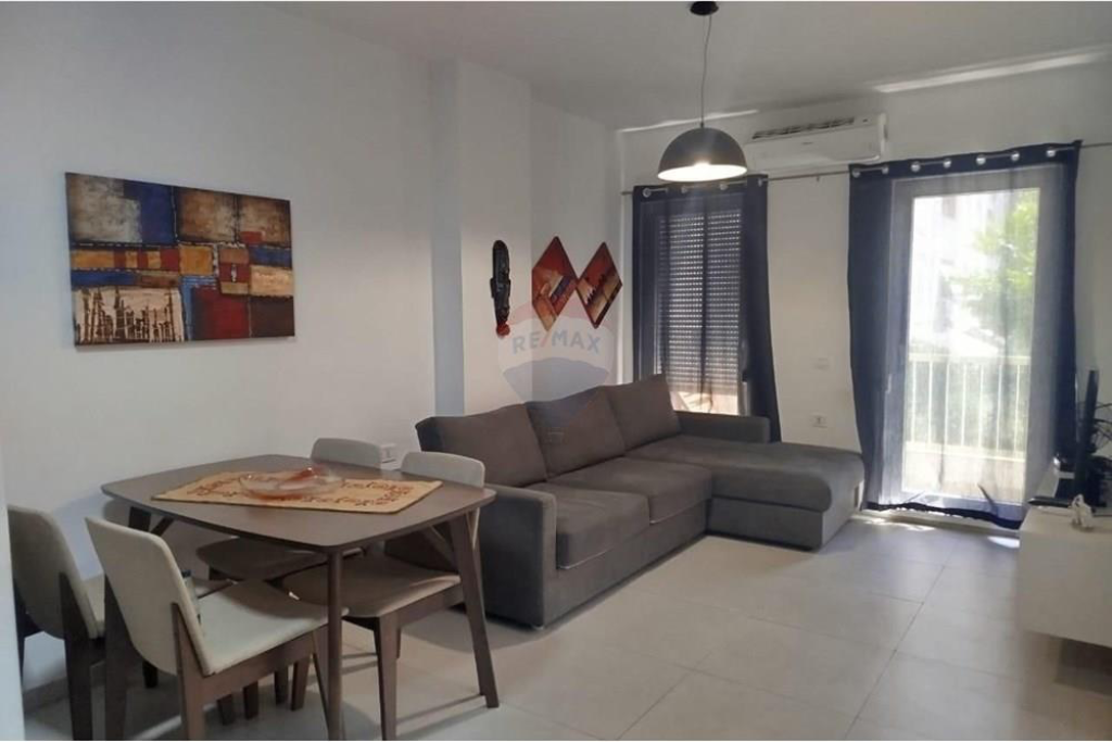 APARTAMENT 1+1 PER QIRA TE KOMPLEKSI KONTAKT