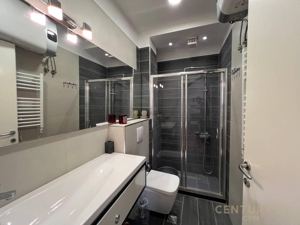 2+1 apartment for rent at Liqeni i Thate!