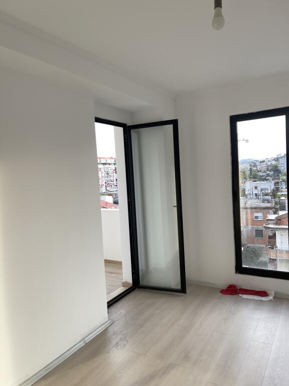 Shitet apartament 2+1+2 Astir