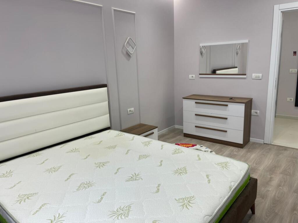 2+1 apartment for rent at Fusha e Aviacionit
