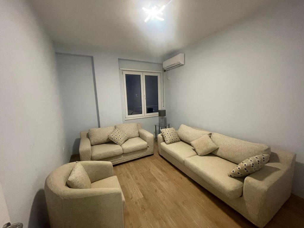 Appartamento in Affitto 2+1 a Kinostudio (ID B220287) Tirana.