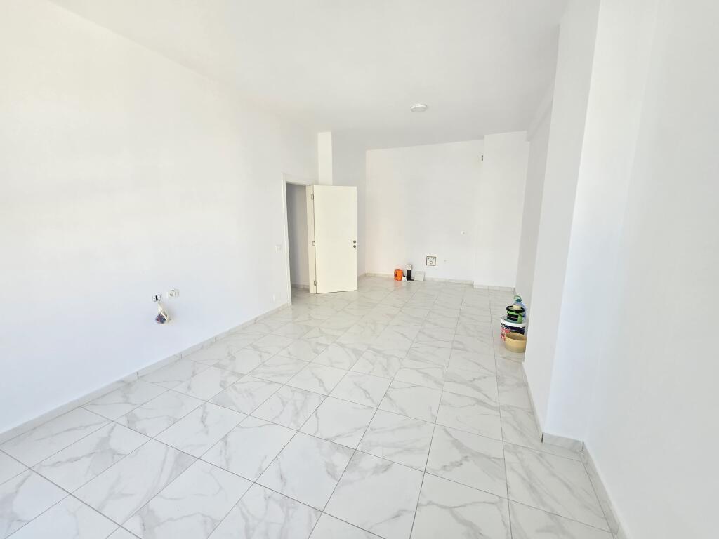 Office space for rent near Square 21!