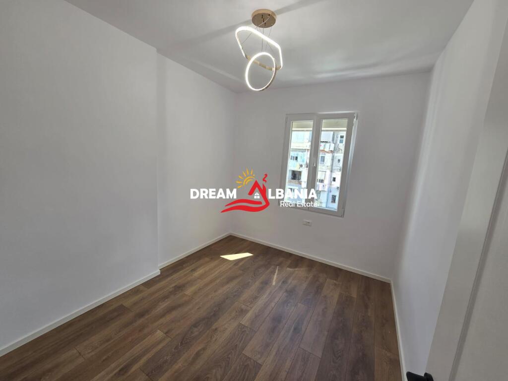 2+1+2 WC apartment for sale in Myslym Shyr, near Pjeter Budi School in Tirana (ID 4129523)