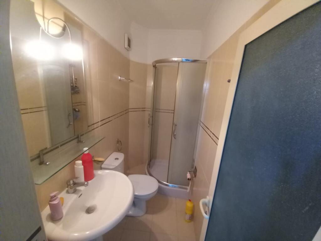 An apartment 2+1 is offered on Irfan Tomini Street.