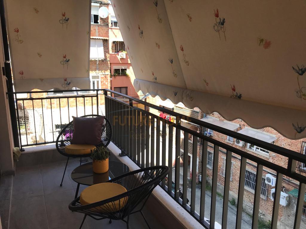 For sale apartment 2+1+2 Pazari i Ri