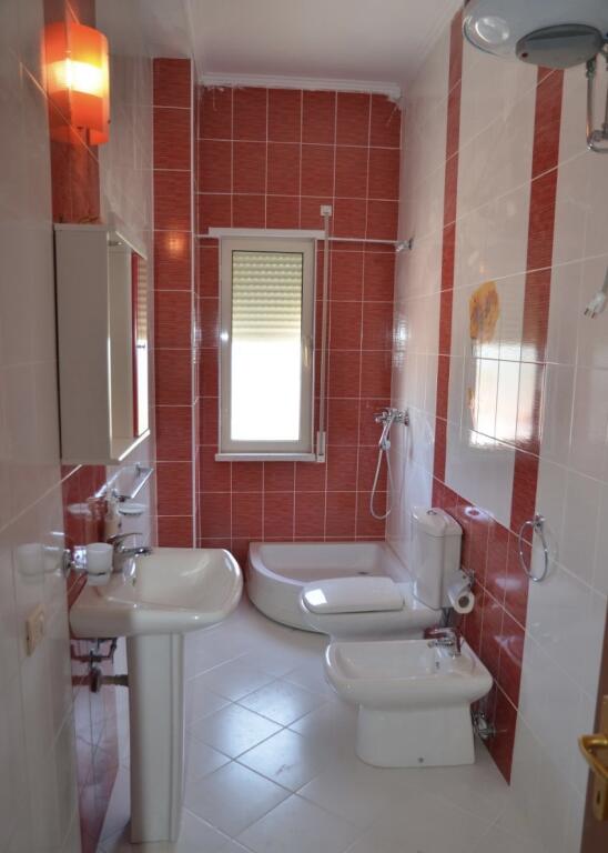In Affitto Appartamento 4+1+3 Bagni + 2 Balconi