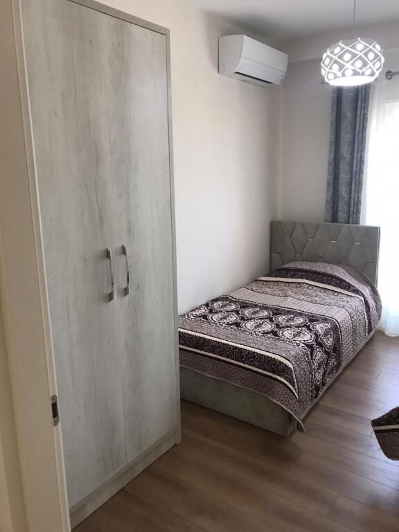 Jepet Me Qera Apartament 2+1+1 Ballkon