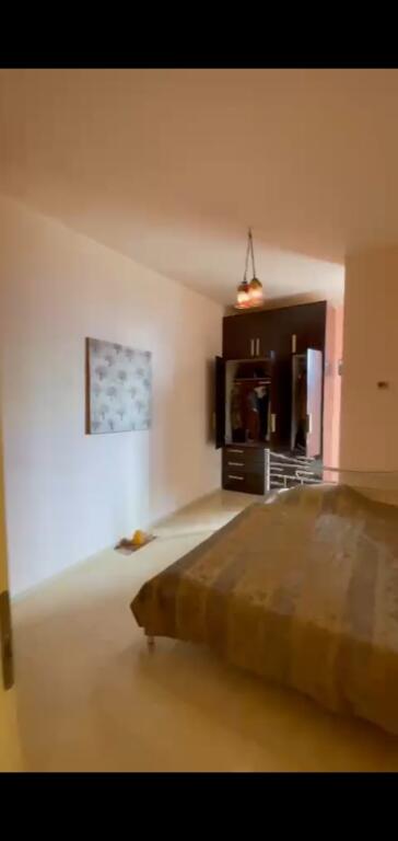 Shitet apartament 1+1 Bulevardi Kashar