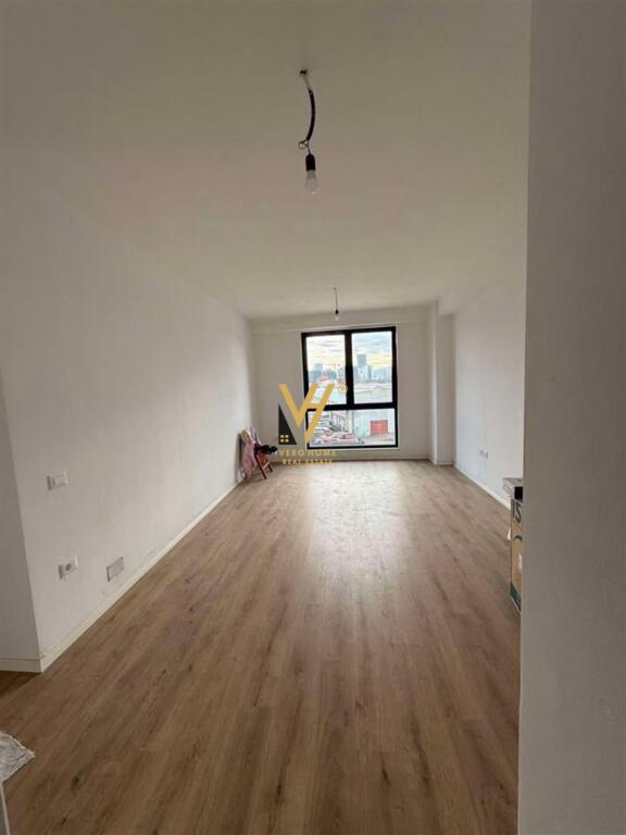OFFICE 70M2 FOR RENT ON BULEVARDI I RI