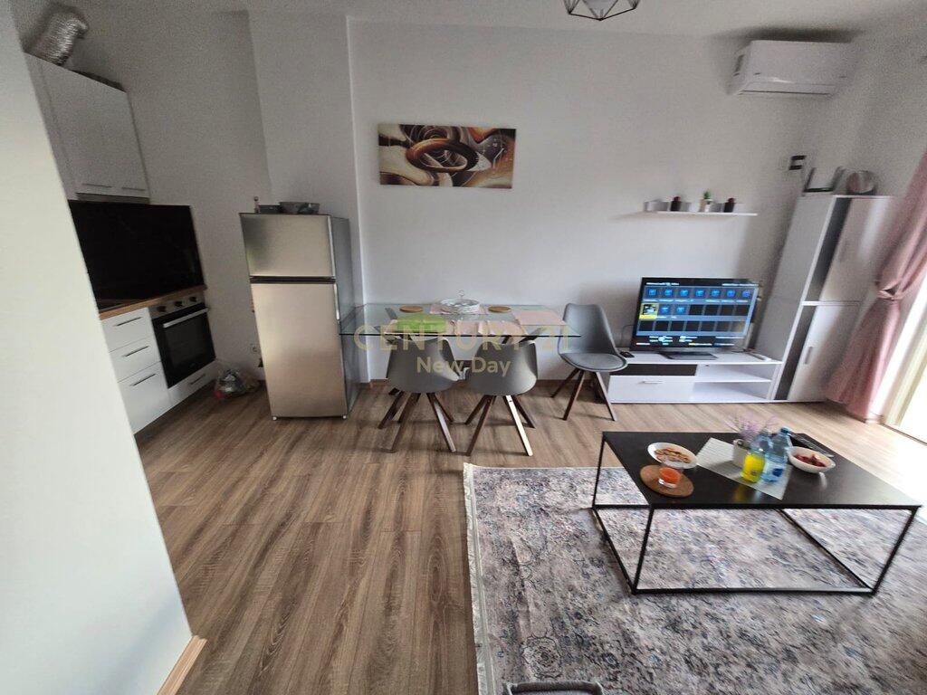 For sale 1+1 apartment in Golem.
