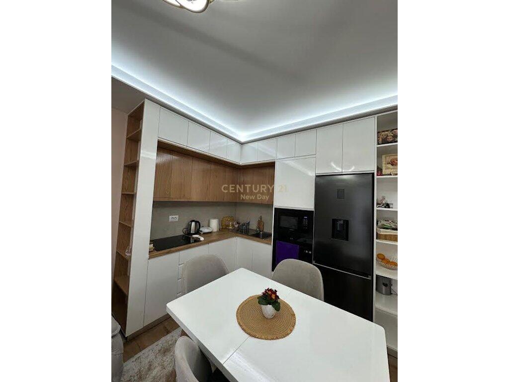 FOR SALE 2+1 NEWLY FURNISHED IN DURRES