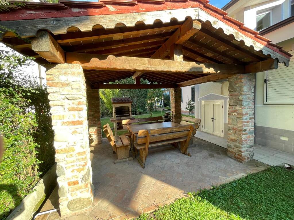 ‼️2+1+2 villa with yard for MONTHLY OR ANNUAL RENT at "LURA 1" - GJIRI LALZIT‼️