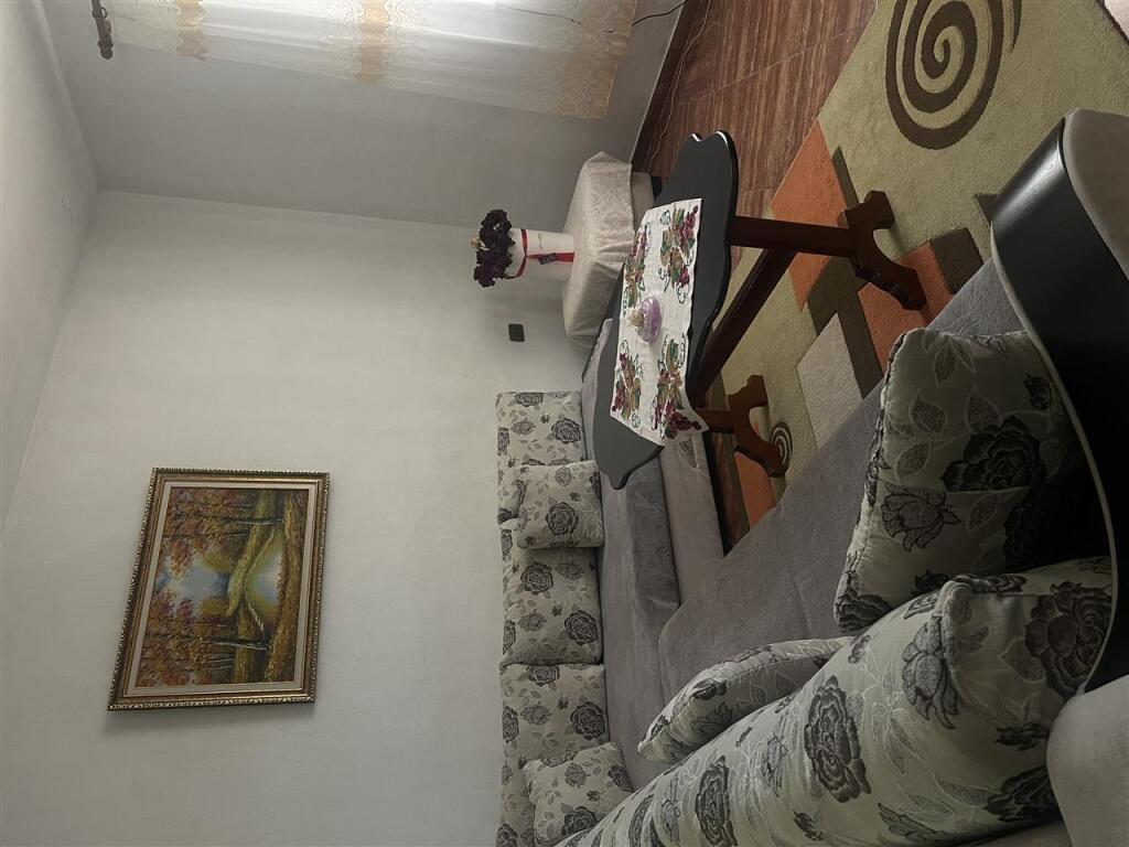 Jepet hyrje 3+1 (kati 1 i nje shtepie private), universiteti bujqesor tirane