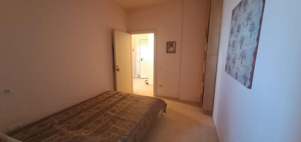 Shitet apartament 1+1 Bulevardi Kashar