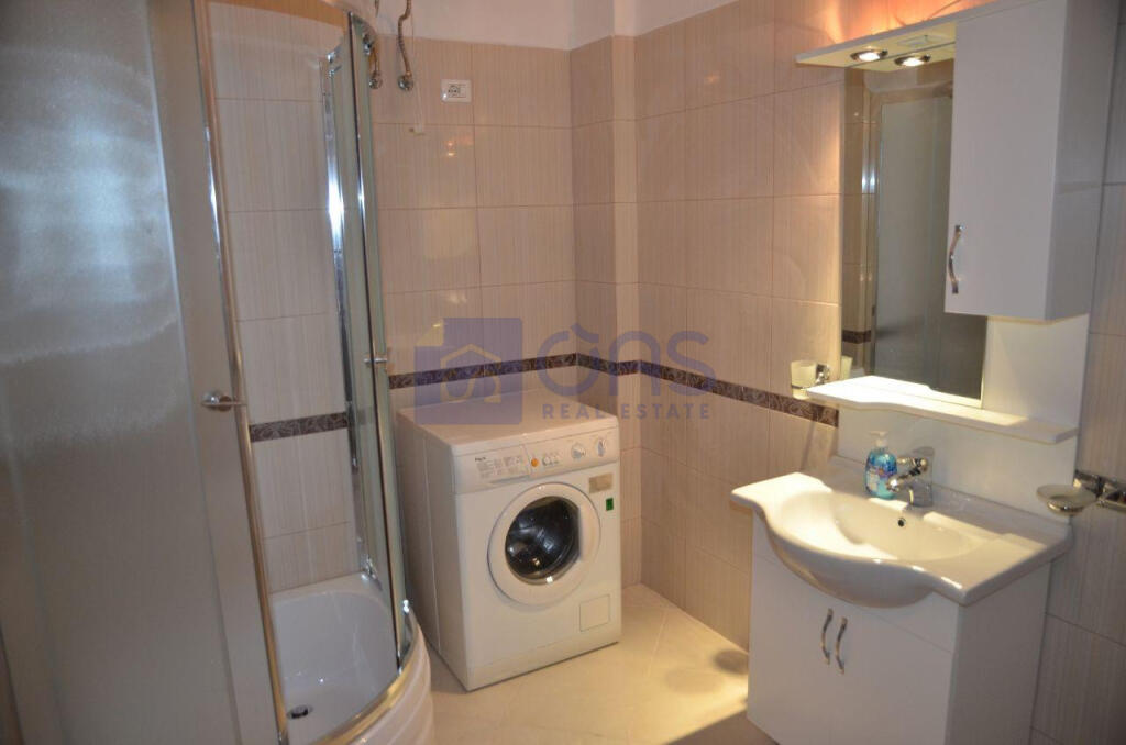Apartment 4+1 for rent at Liqeni i Thate