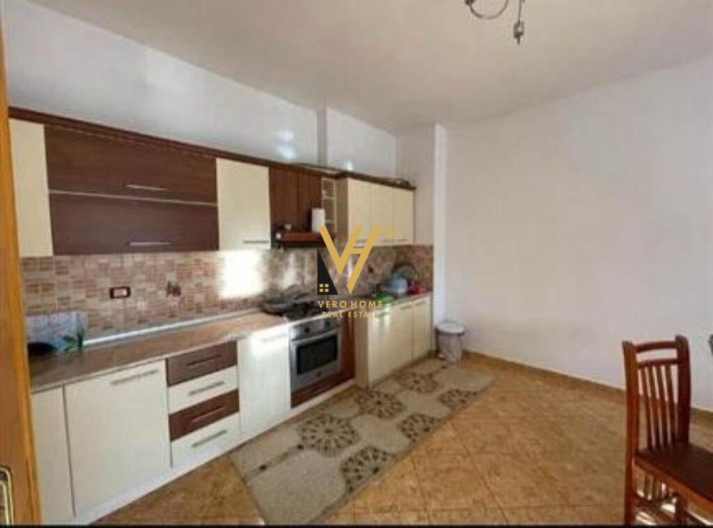 VENDESI APPARTAMENTO 2+1+BLK A DON BOSKO VICINO ALLA SCUOLA VACE ZELA