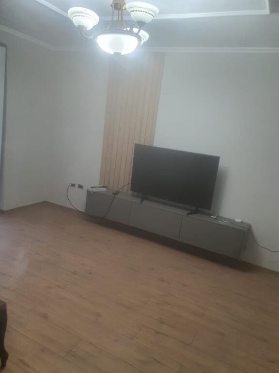 At Willson Square, Sami Frasheri St, a furnished 1+1 apartment is for rent.