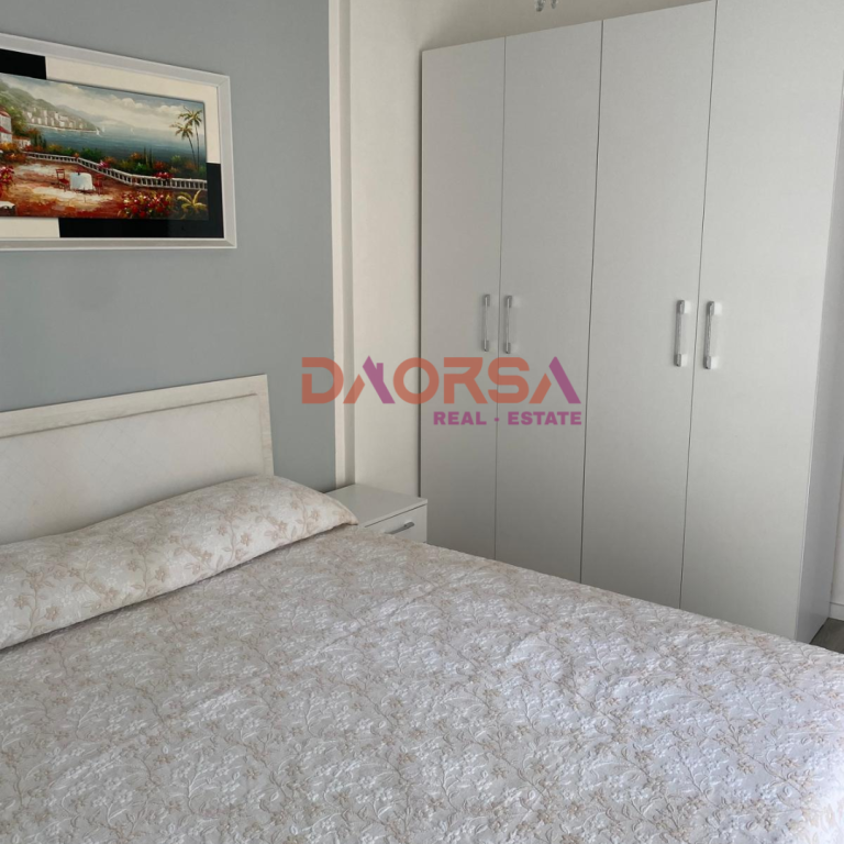 🏖 Studio apartment for rent at Shkëmbi i Kavajës!