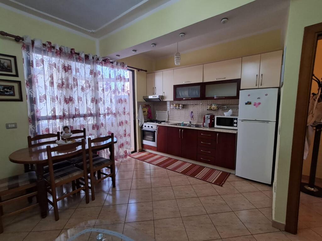 For rent 1+1 apartment at Piceri "2 Engjëjt" - Durrës