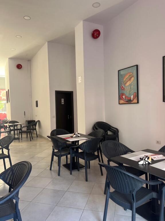 Restaurant space for rent – 126 m² Astir