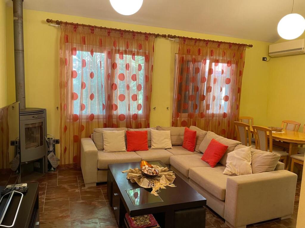 ‼️2+1+2 villa with yard for MONTHLY OR ANNUAL RENT at "LURA 1" - GJIRI LALZIT‼️