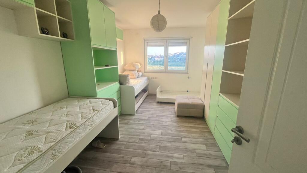 Apartament 2+1+2 për qira