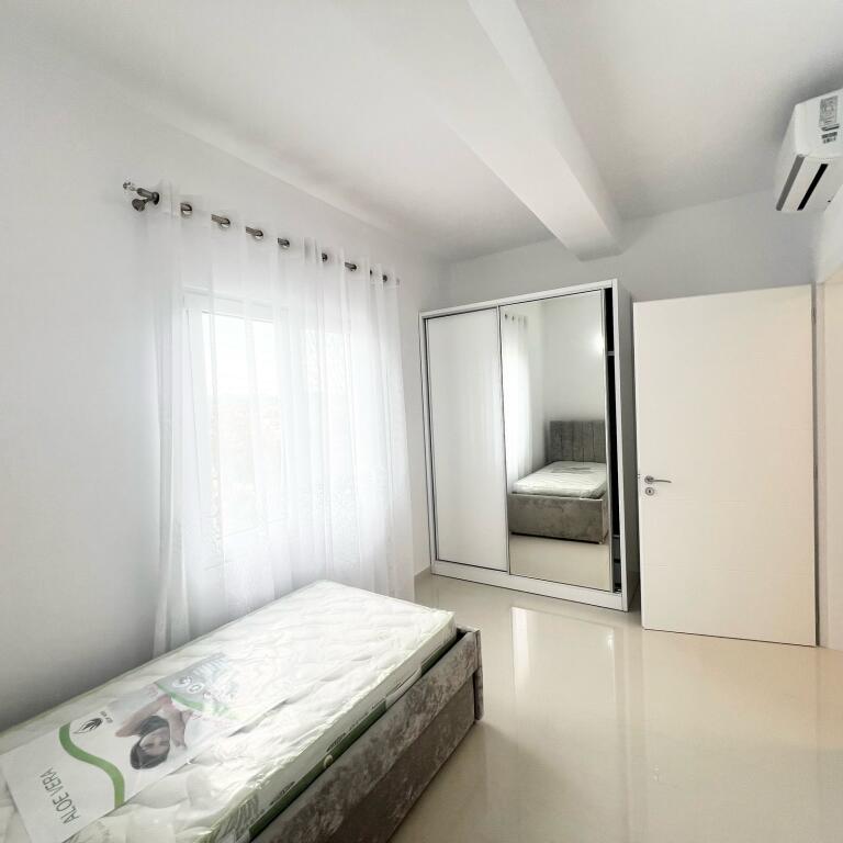Apartament 2+1 për qira në Sauk
