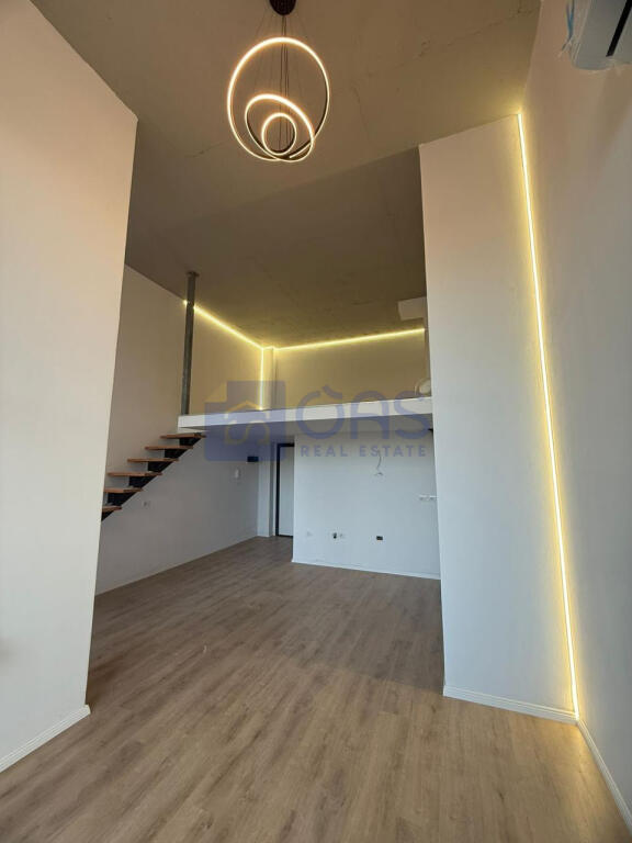 Duplex space for rent, near American 3