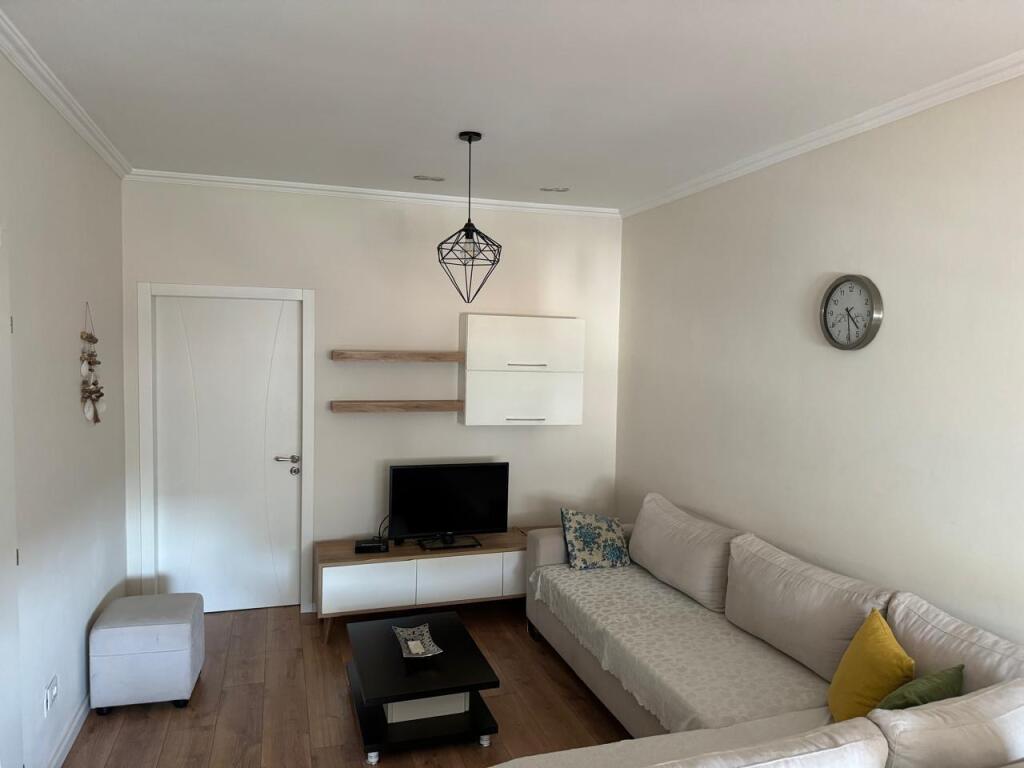 For rent 1+1 apartment | Kavaja Street – December 21 | Tirana