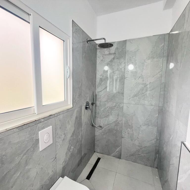 Apartament 2+1 për qira në Sauk