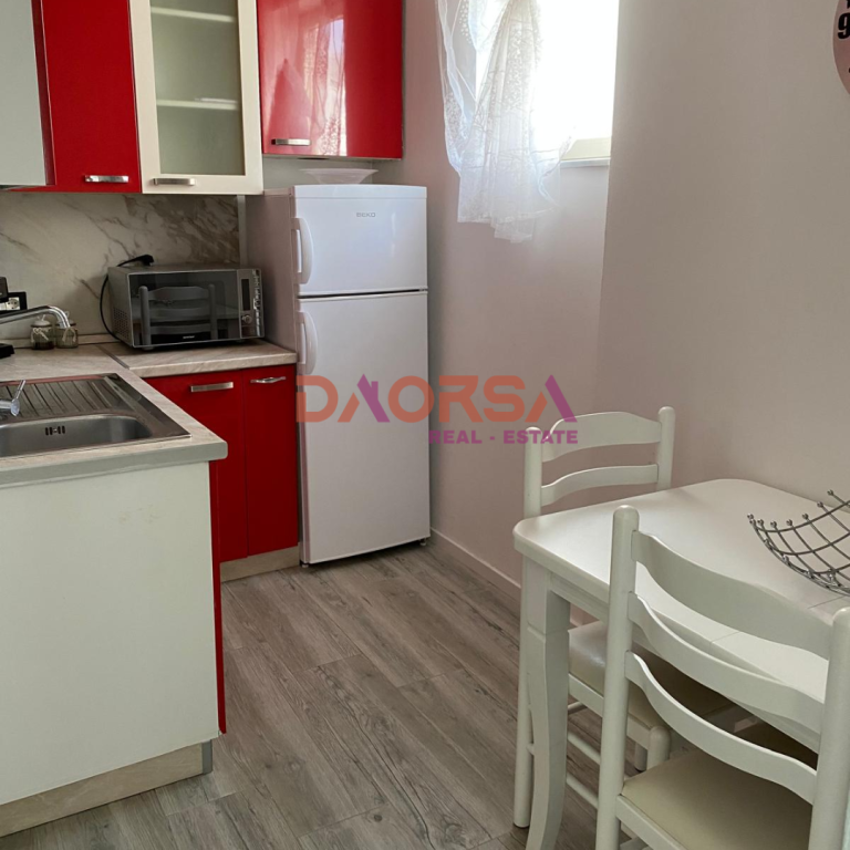 🏖 Studio apartment for rent at Shkëmbi i Kavajës!