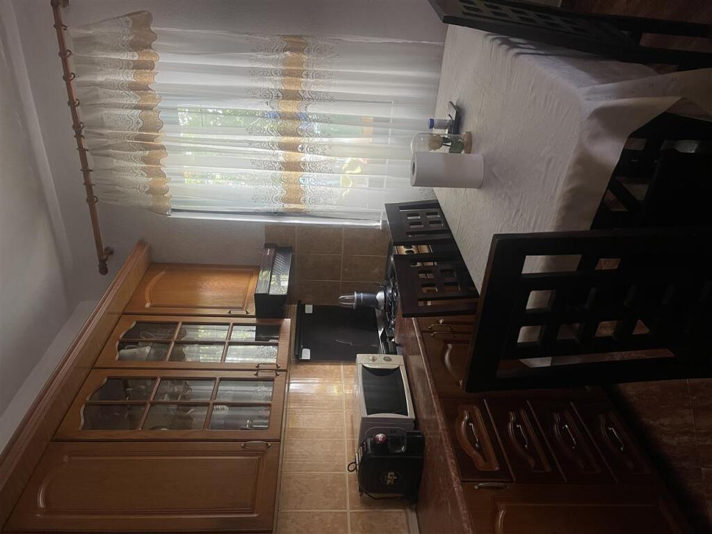 Jepet hyrje 3+1 (kati 1 i nje shtepie private), universiteti bujqesor tirane