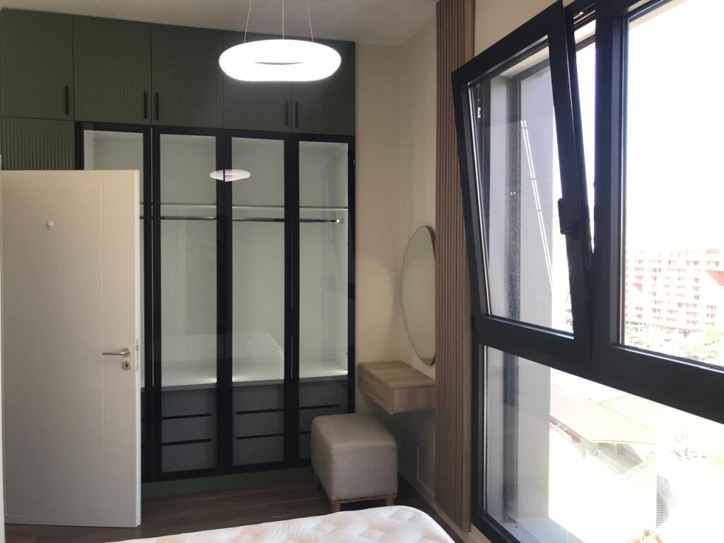 Modern 2+1+2 apartment for rent on Rruga e Kosovarëve!