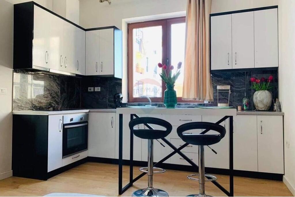 1+1 FOR RENT AT DELIJORGJI COMPLEX Tirana