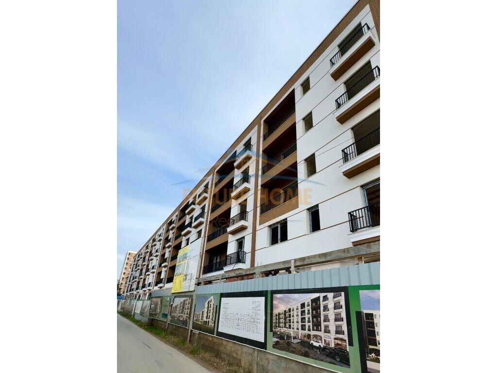 Shitet, Apartament 1+1, Kamez
