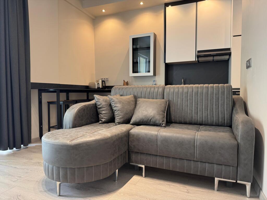 Qira, Apartament 1+1 Liqeni i Thatë, Tiranë.