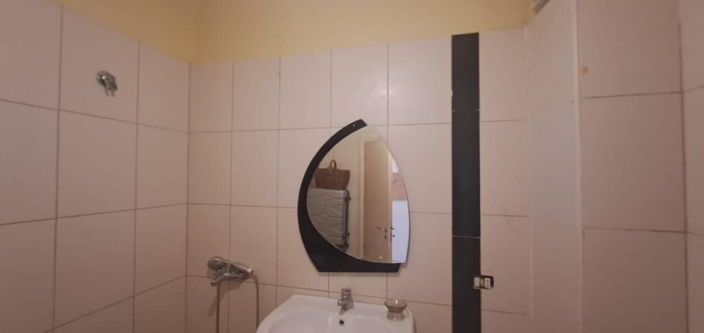 Shitet apartament 1+1 Bulevardi Kashar